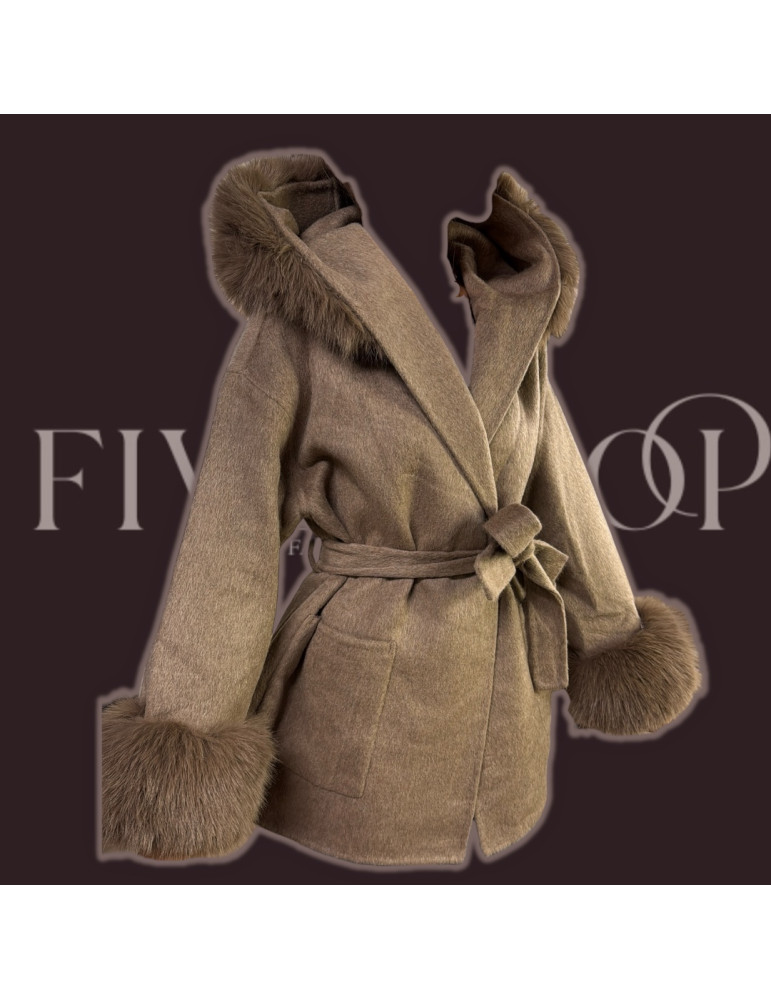 Manteau court à fourrure