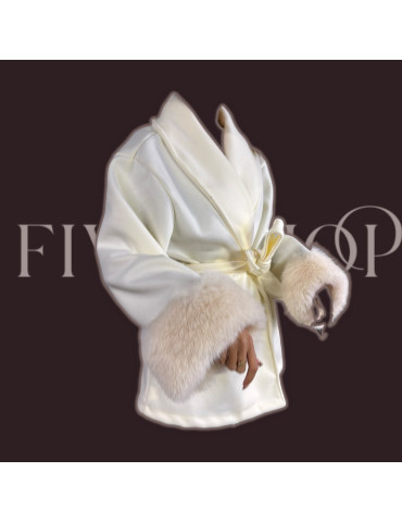 Manteau court fourrure aux poignet