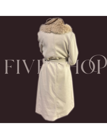 Manteau fourrure sur col